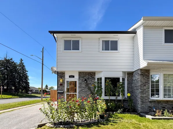 982 Renfrew Ct, Oshawa, ON L1J 6L2
