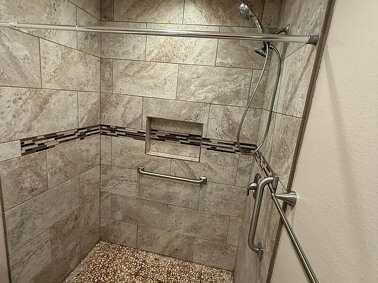 24120 Village 24 — Photo 17