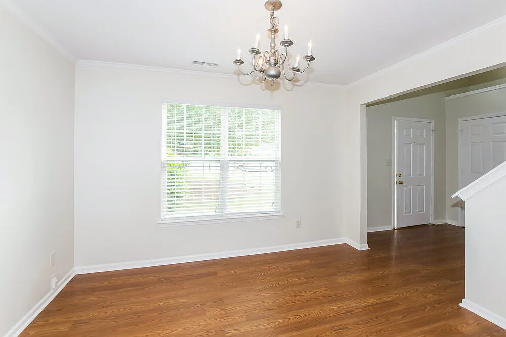3 bed, 2.5 bath, 1870 sqft, $2,175 — Photo 3