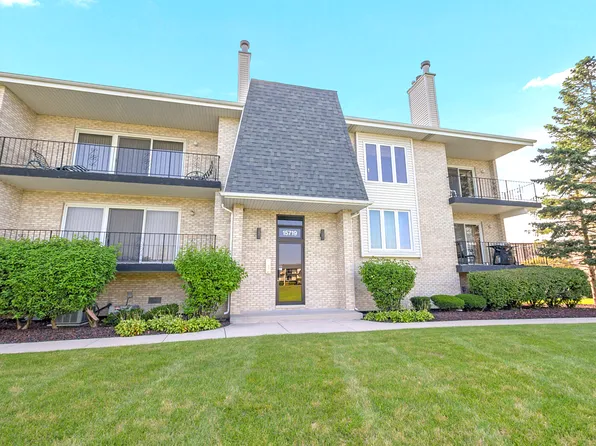 15719 Lake Hills Ct Unit 2N, Orland Park, IL 60462