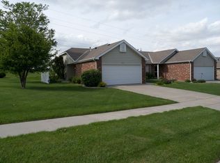 8300 Karl Ridge Rd, Lincoln, NE 68506