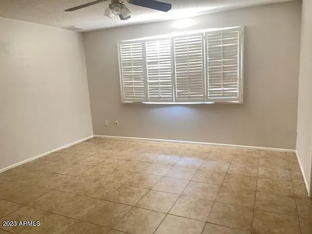 2918 W Glendale Ave — Photo 9
