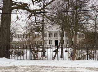 3200 Illinois Rd, Northfield, IL 60093