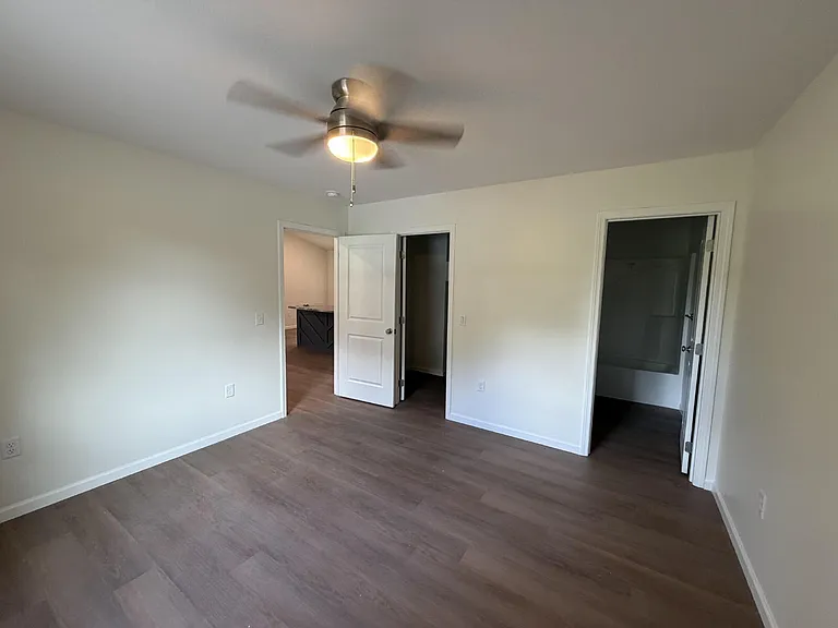 204 Peter Ave — Photo 9