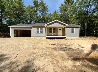 555 Middle Rd, Steep Falls, ME 04085