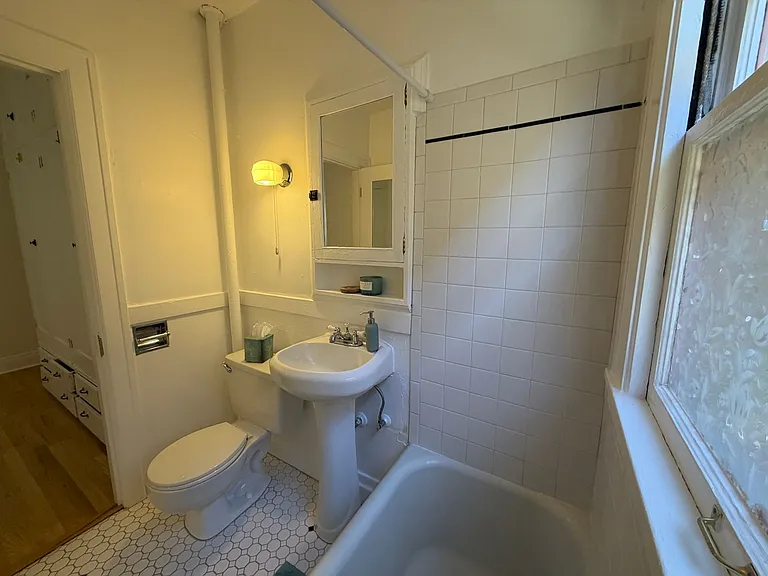 Greenway Apartments — Photo 42