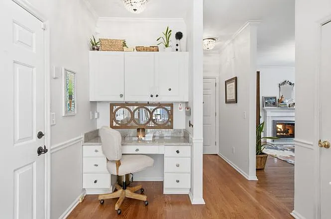 1 bed, 1.0 bath, 2350 sqft, $1,707 — Photo 3