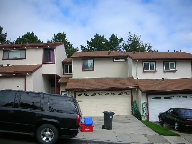120 Saint Michaels Ct photo 1