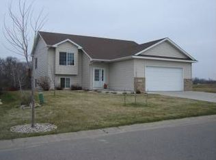 216 Falcon Run, Eagle Lake, MN 56024