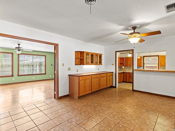 5th image of 134 MILLWOOD LN