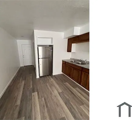 122 S Gosnell St — Photo 6