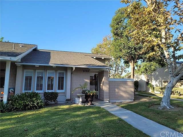 2nd image of 8566 Fallbrook Cir Unit 706C