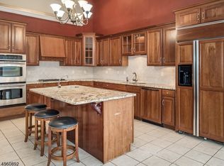 223 Pleasant Run Rd, Neshanic Station, NJ 08853