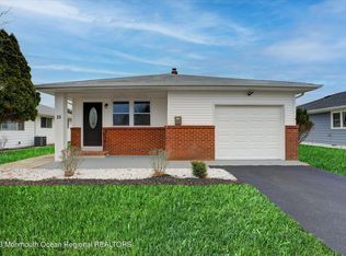 25 Anguilla Ln, Toms River, NJ