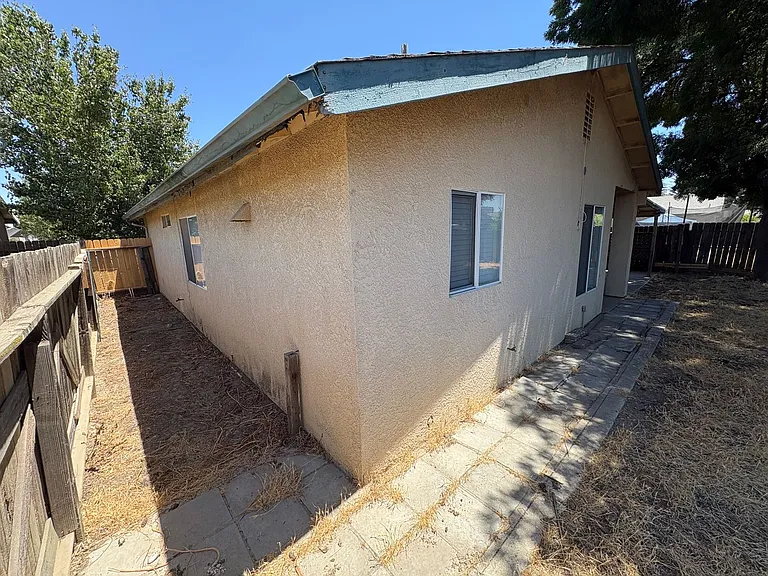 1905 S Grapewood St — Photo 33