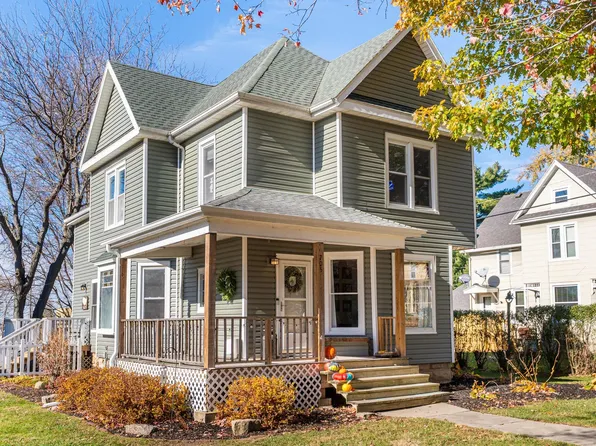 705 Paddock Ave, Ashton, IL 61006