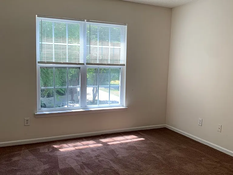 2133 Yaupon Dr — Photo 6