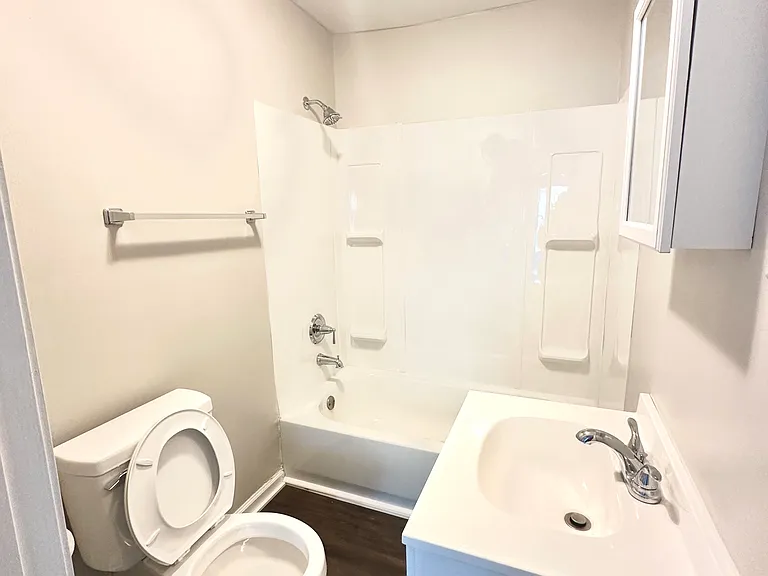 435 Bethune Dr — Photo 11