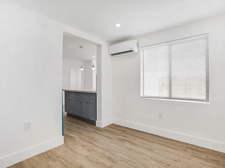 1648 SW 7th St #5 — Photo 9