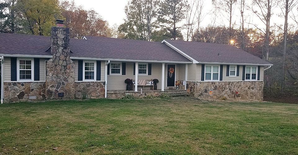 1st image of 451 Julia Dr