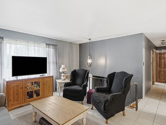 4th image of 7325 Taney Pl