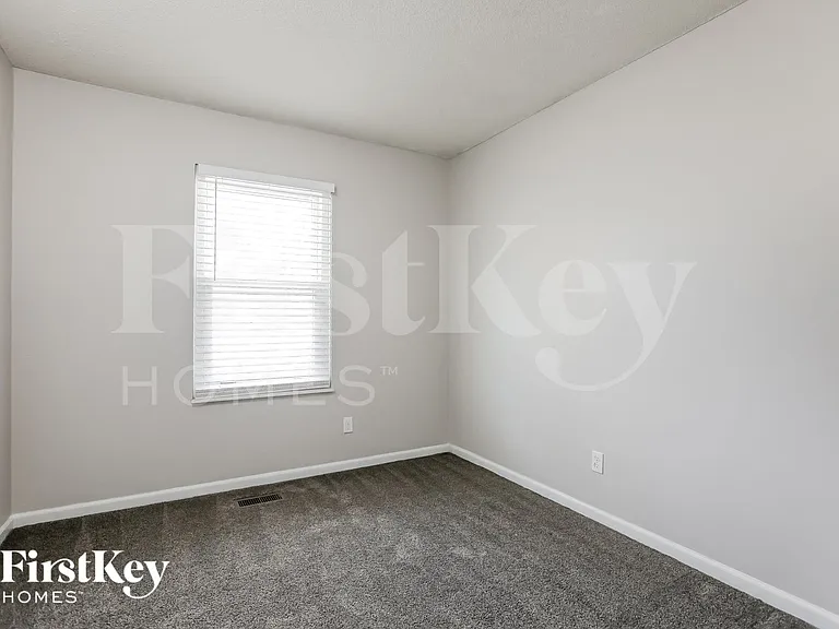 7119 N Shannon Ave — Photo 10