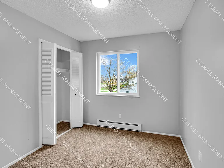 4430 E Mount Morris Rd — Photo 16