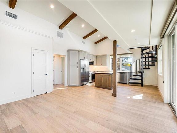 5th image of 331 D St