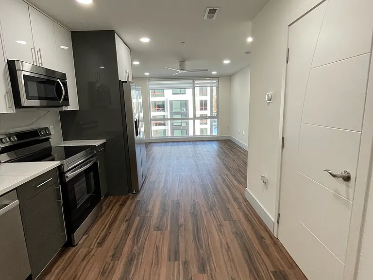 4906 Spruce St #524 — Photo 4