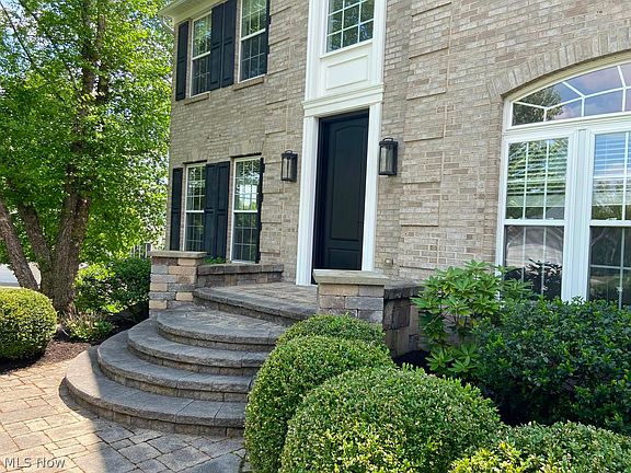 4th image of 700 Chilham Cir