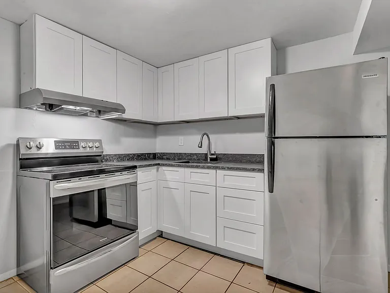 109 Dwight St — Photo 1