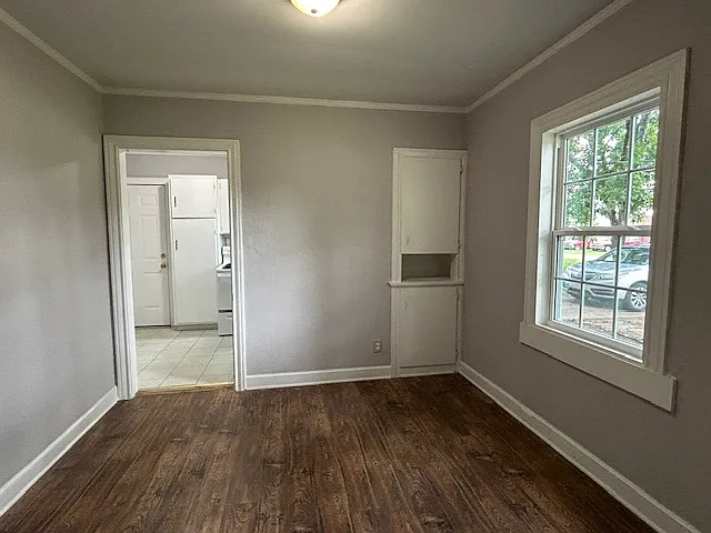 203 Short Brown St — Photo 8