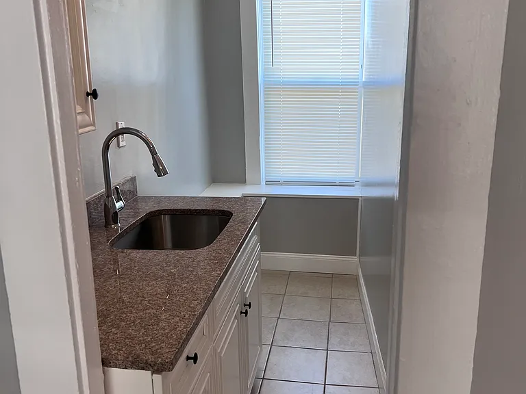 496 Summer St #3 — Photo 8