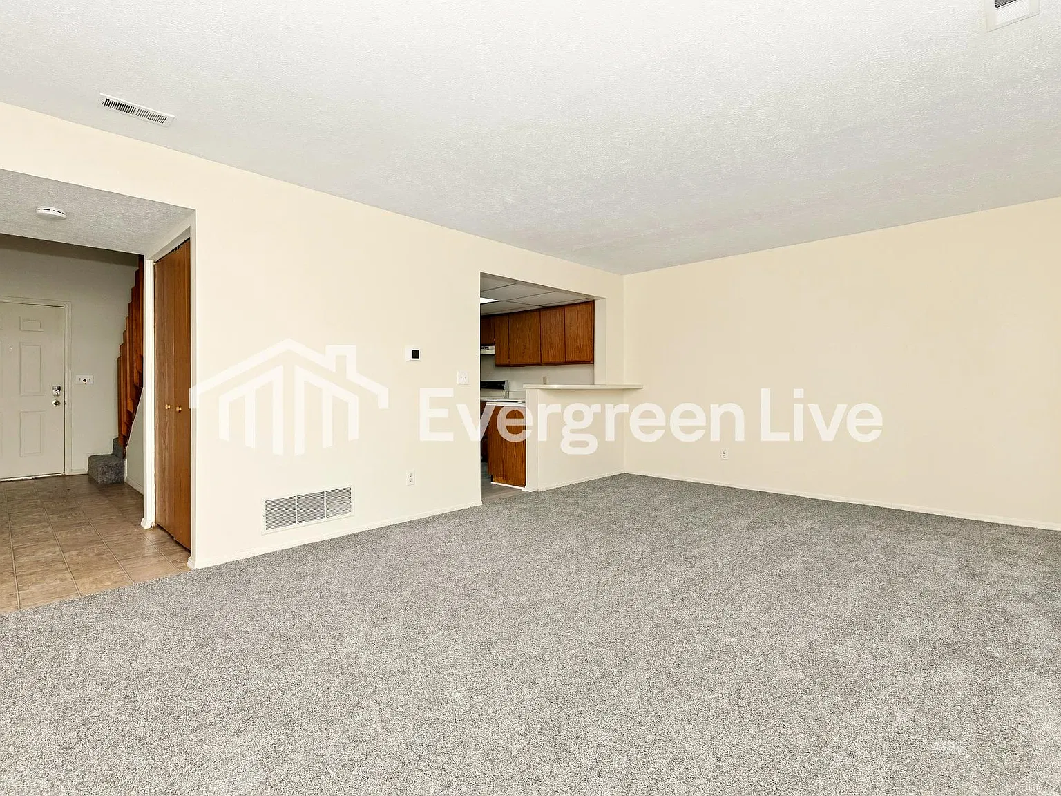 2 bed, 2.5 bath, 1232 sqft, $1,145 — Photo 4