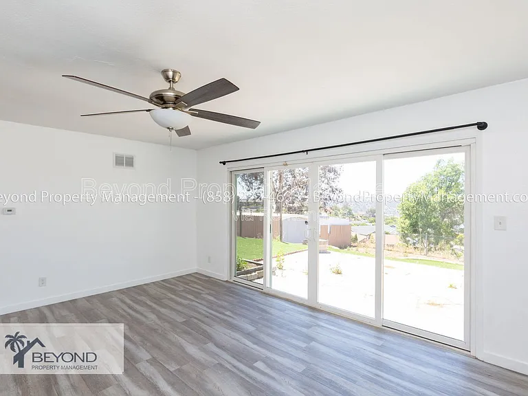 5207 Irwin Ave — Photo 8