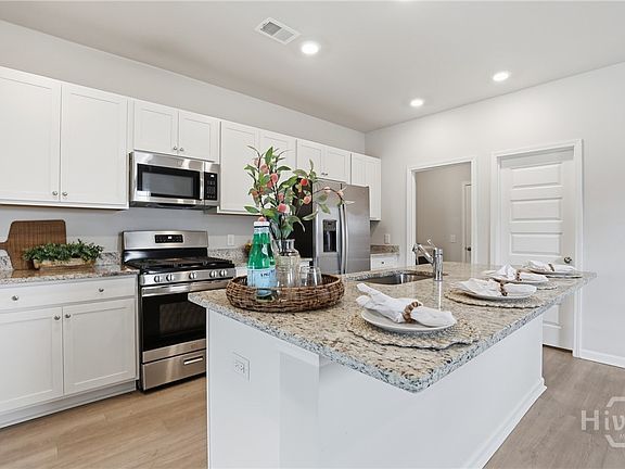 2nd image of 103 Franklin's Walk