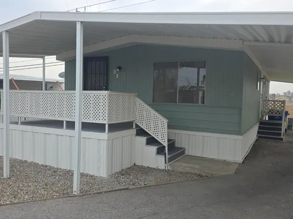 33 Tee Ln, Bakersfield, CA 93308