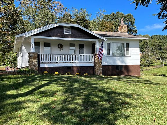Inviting front porch with view of Mount 
Pisgah.