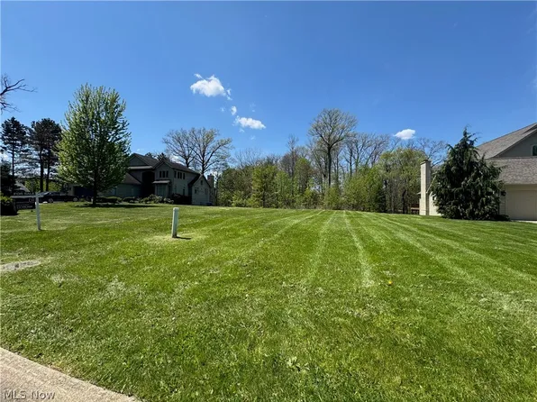 1906 Woodbrook Ln, Beachwood, OH 44122