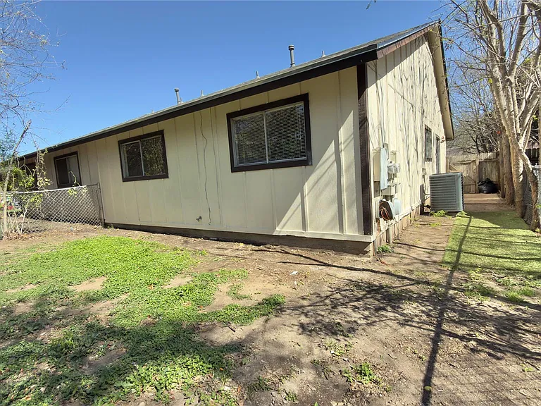 10708 Lanshire Dr #A — Photo 16