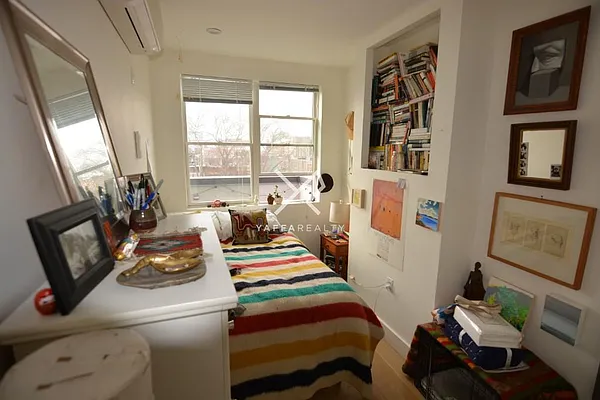 Rented by Yaffa Realty LLC | media 7