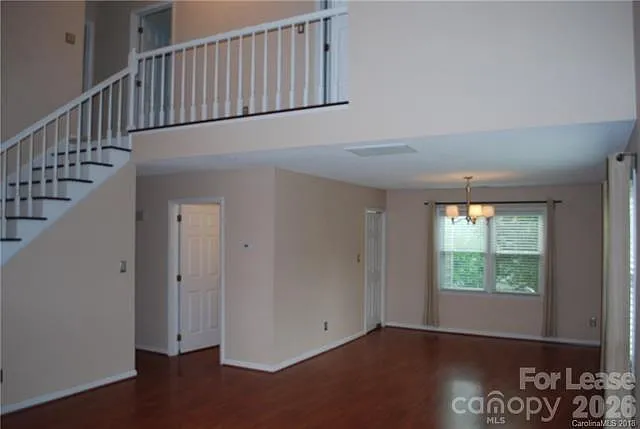 3 bed, 2.5 bath, 1952 sqft, $2,795 — Photo 2