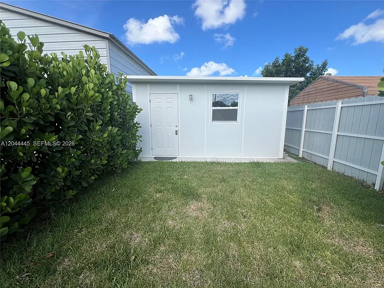 30705 SW 194th Ave #B — Photo 1