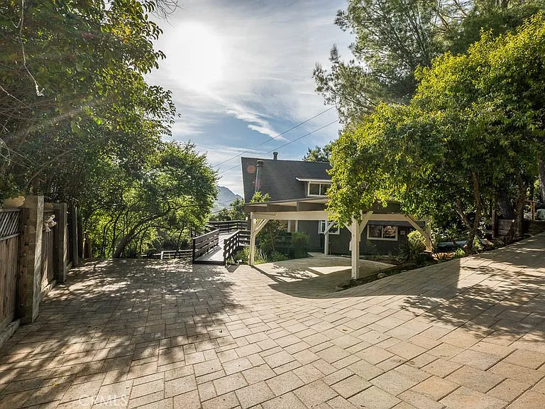 21670 Encina Rd — Photo 16