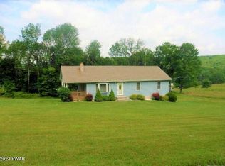 433 Theobald Rd, Lake Ariel, PA 18436