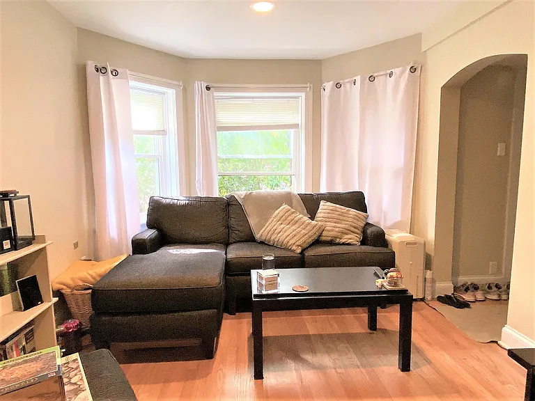 3441 N Seeley Ave #G — Photo 6