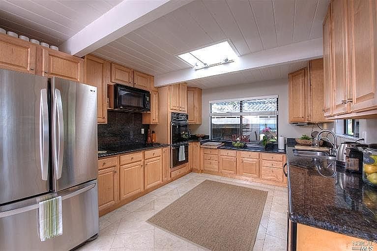 2nd image of 120 Peralta Ave