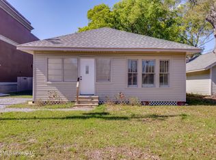 124 E 2nd St, Long Beach, MS 39560