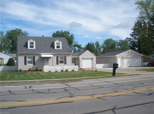 5135 Lake Rd, Sheffield Lake, OH 44054