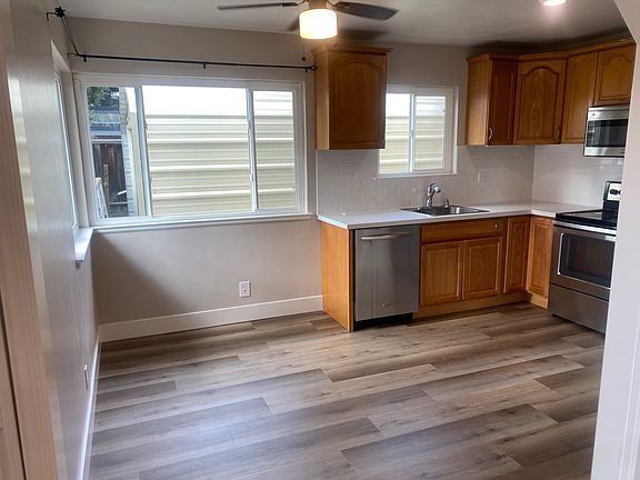 3rd image of 2867 Sinclair Ave